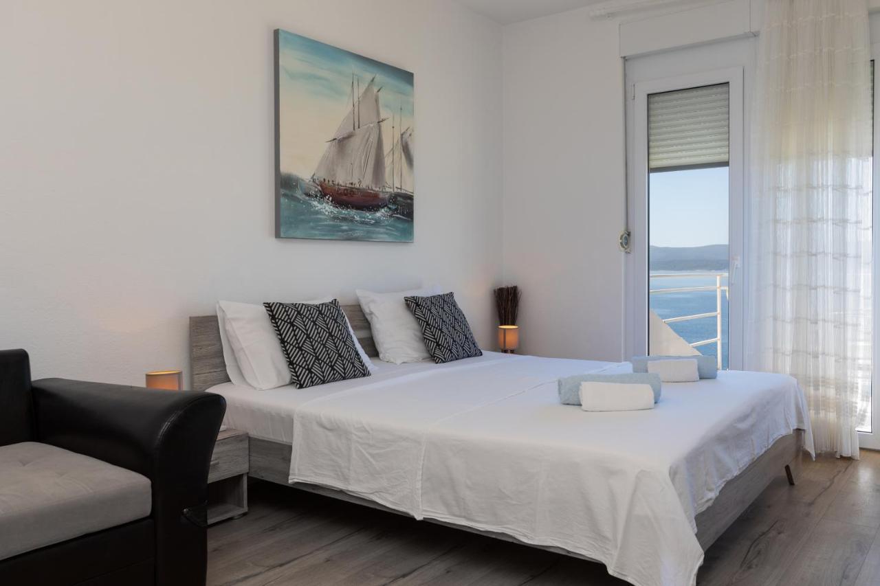 Apartments And Rooms By The Sea Lokva Rogoznica, Omis - 2973 מראה חיצוני תמונה
