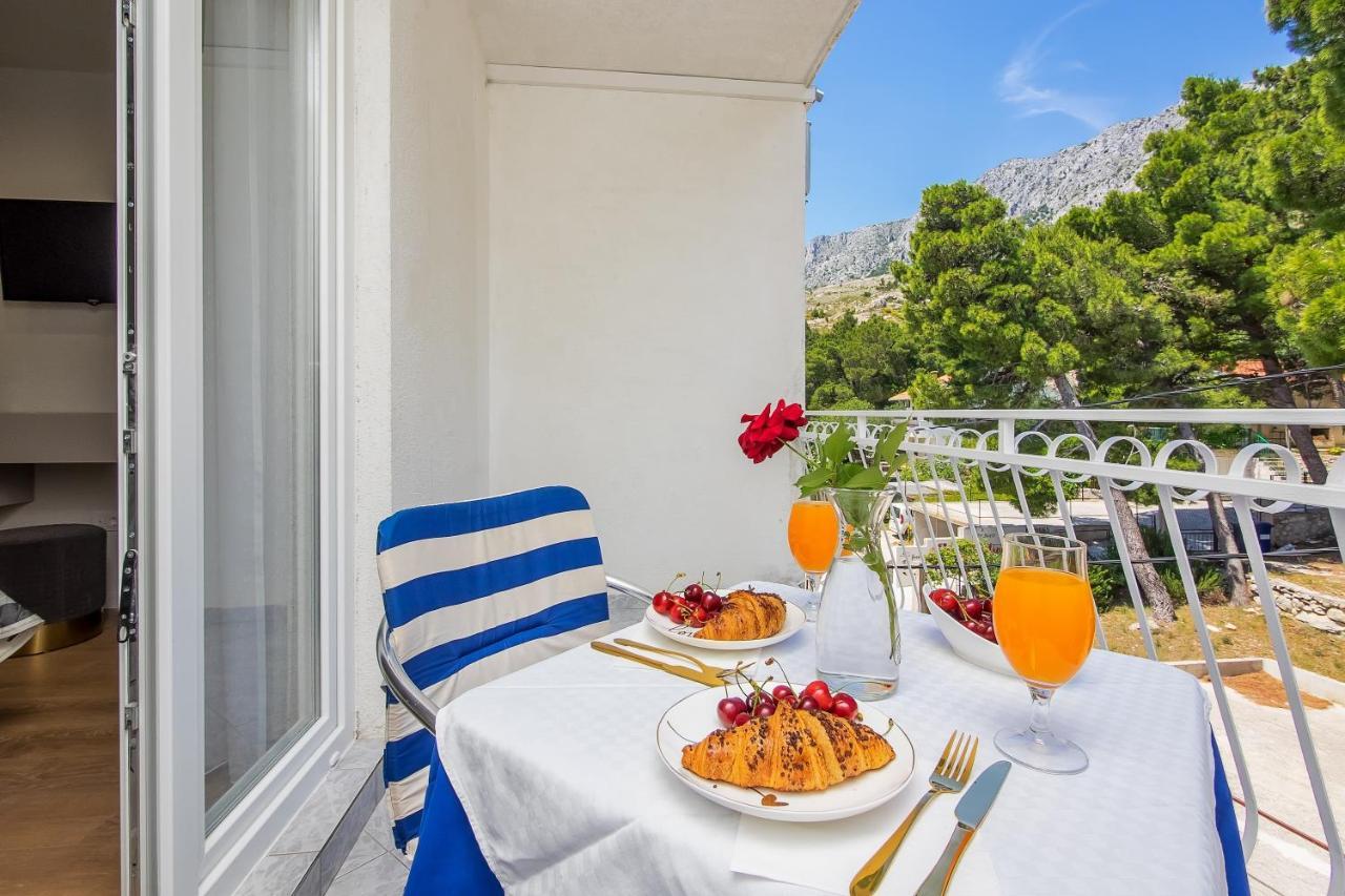 Apartments And Rooms By The Sea Lokva Rogoznica, Omis - 2973 מראה חיצוני תמונה