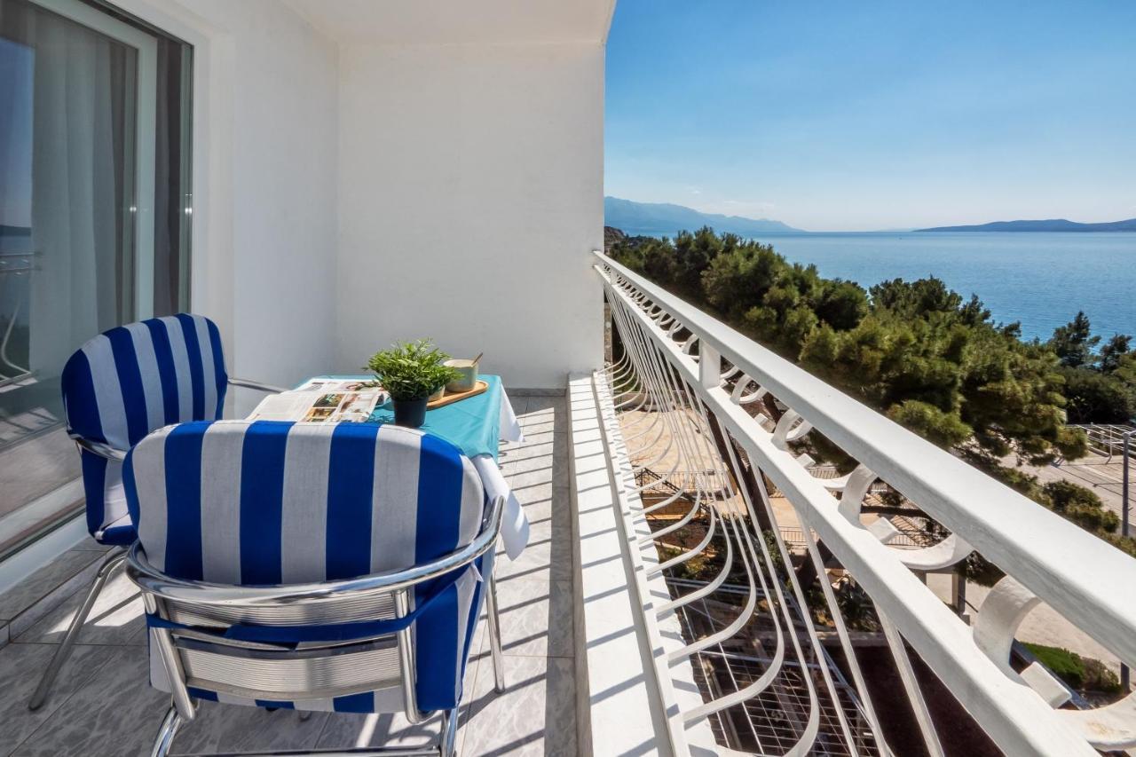 Apartments And Rooms By The Sea Lokva Rogoznica, Omis - 2973 מראה חיצוני תמונה
